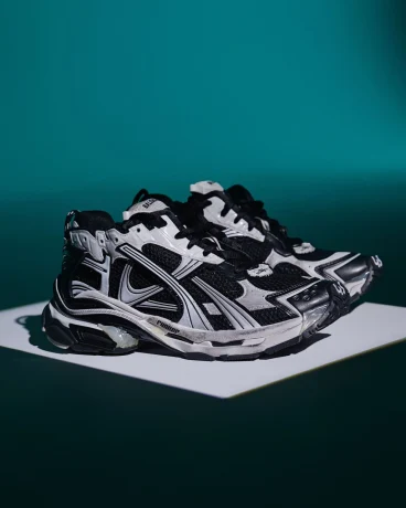 Обзор женских кроссовок от BALENCIAGA Обзор женских кроссовок от BALENCIAGA