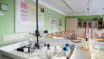 Оборудование для кабинета химии: обязательный минимум и расширенный комплект Оборудование для кабинета химии: обязательный минимум и расширенный комплект