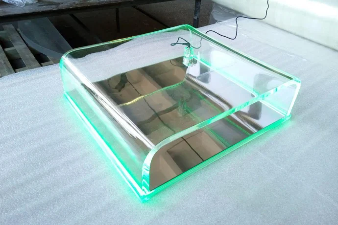 Прозрачность, надёжность и функциональность: лабораторное оборудование из оргстекла