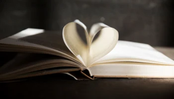 Издательство «Четыре» выбрало авторов, говорящих с читателем по душам Издательство «Четыре» выбрало авторов, говорящих с читателем по душам